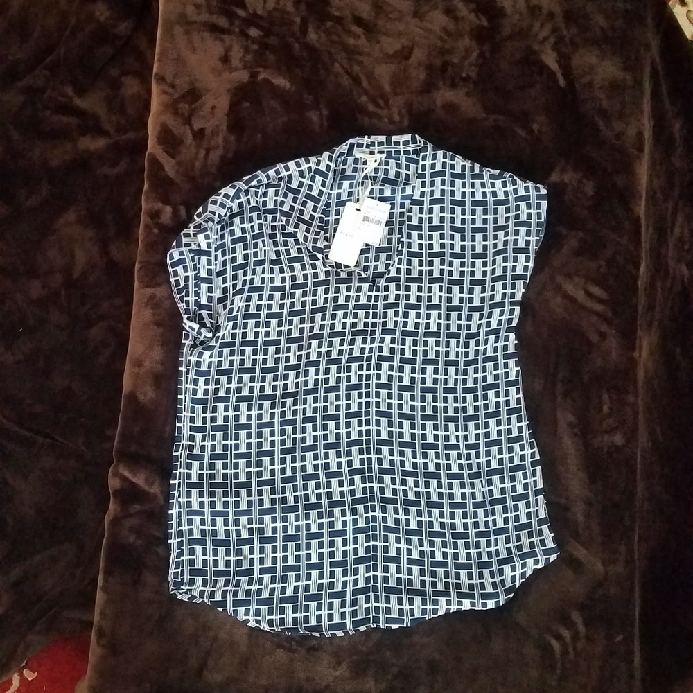 V Neck Pleione Navy and White shirt